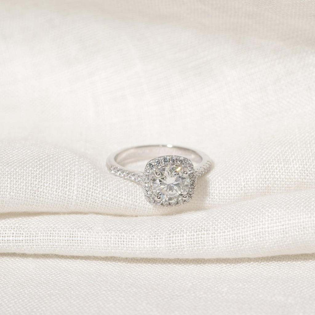 Vicky 1.0ct Moissanite Ring (925 Sterling Silver, Size 6)